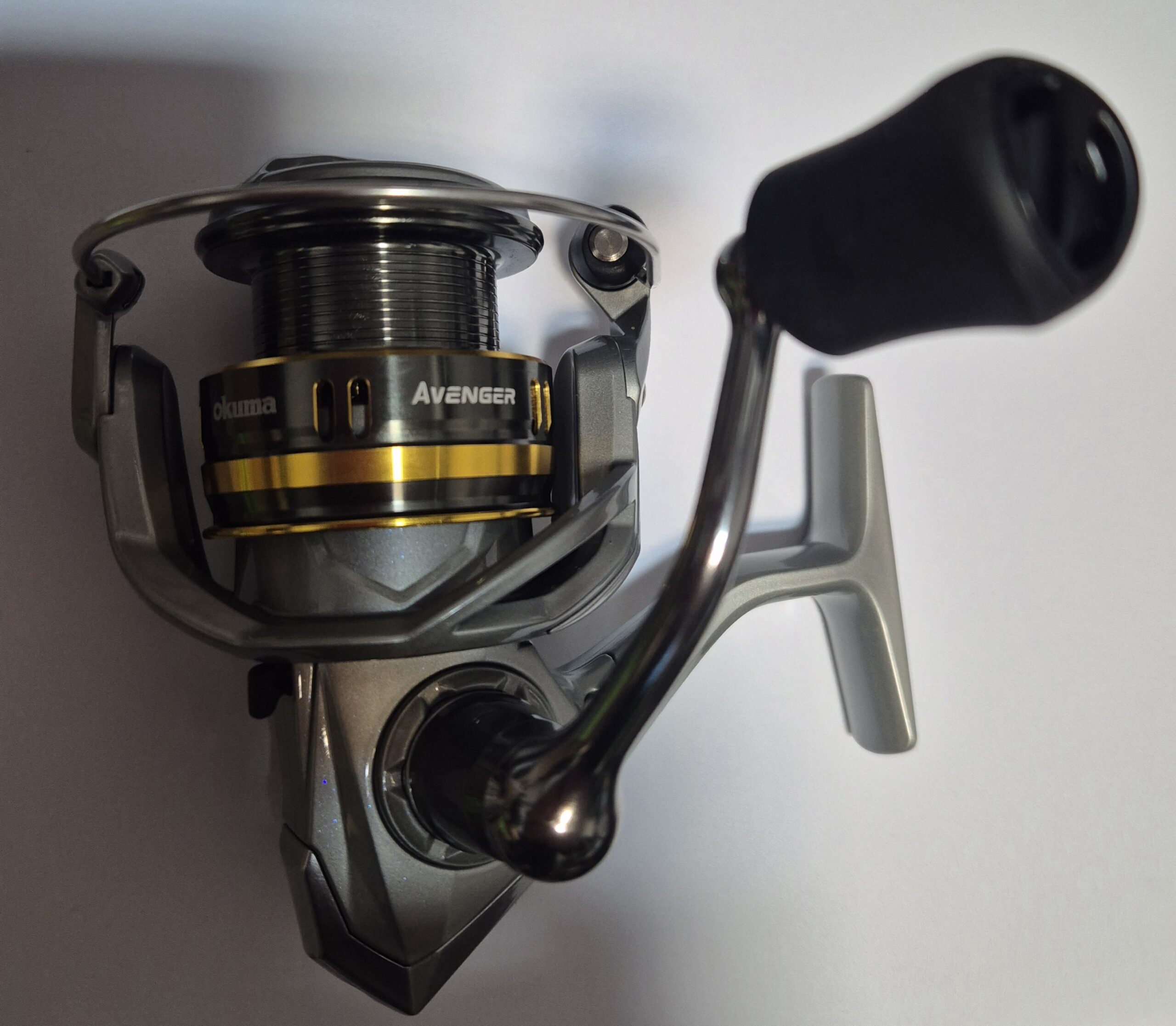 Kołowrotek Okuma AVENGER B 2500 - nowość 2026